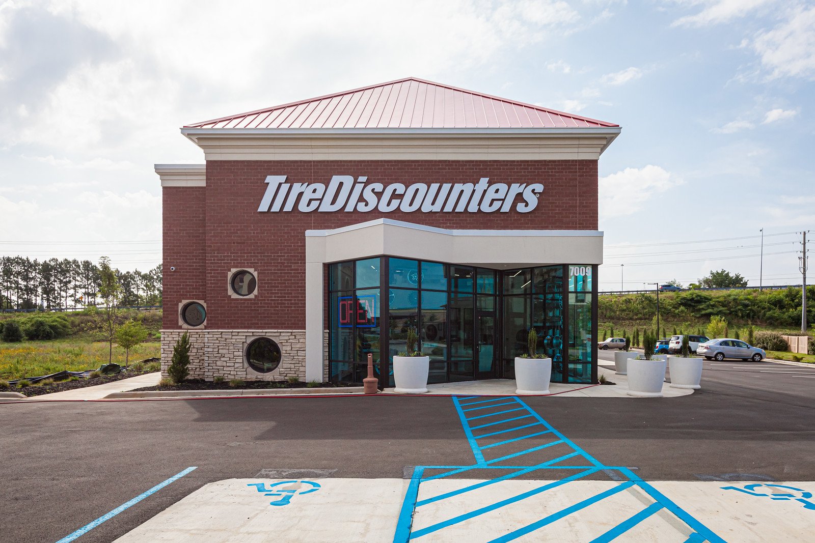 Tire Discounters Research Park tires, alignment, brakes, autoglass in