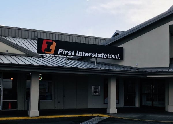 Exterior image of First Interstate Bank in North Bend, Oregon.