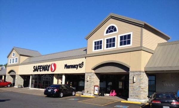 Safeway store front picture of 2220 N Coast Highway in Newport OR
