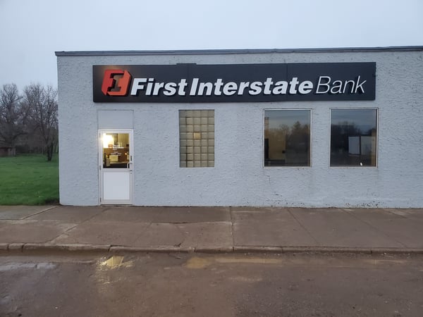 Exterior image of First Interstate Bank in Morristown, SD.