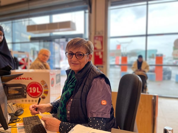 Isabelle, conseiller service client