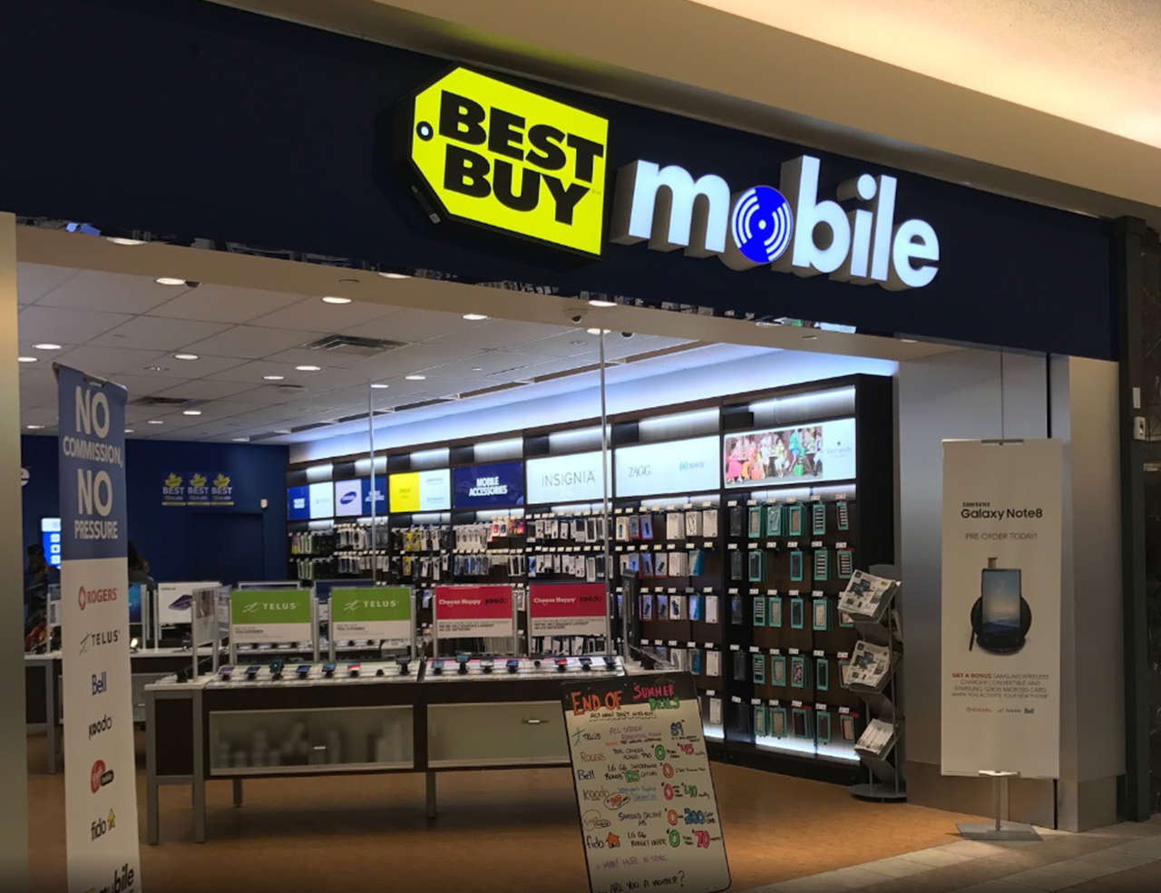 Best buy магазин. Best buy внутри. Bestbuy Канада. Best buy Canada. Бест магазин адрес