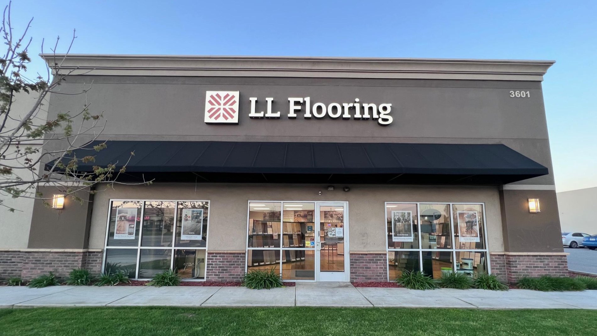 LL Flooring #1189 Bakersfield | 3601 Ming Avenue | Storefront