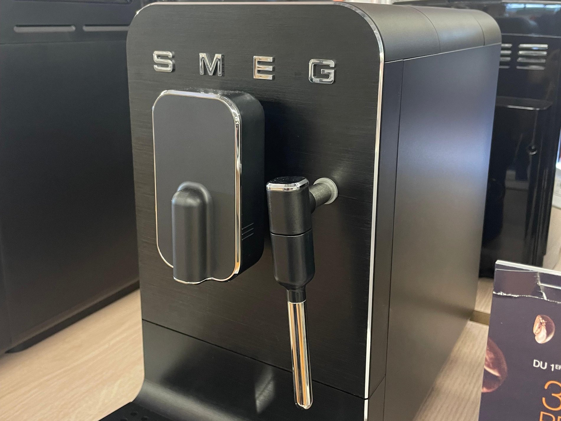 broyeur smeg dans votre magasin boulanger cholet