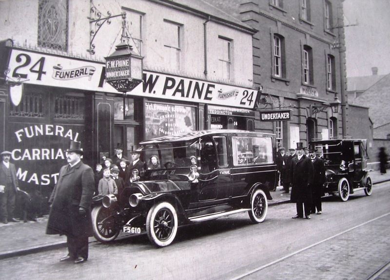 Frederick W Paine funeral directors o Old London Road