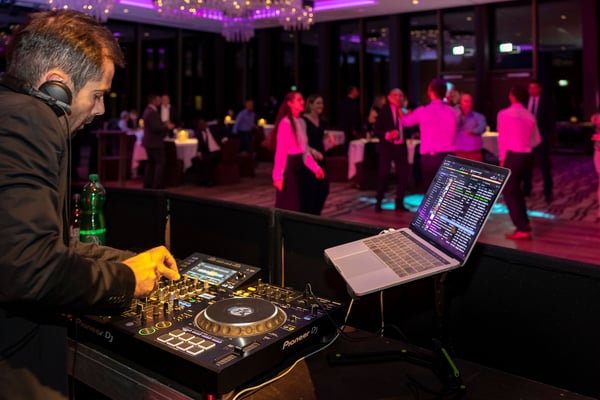Fête du personnel - DJ
