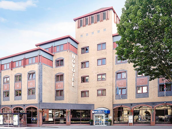 Holiday Inn Cardiff City, Cardiff : -27% during the day 