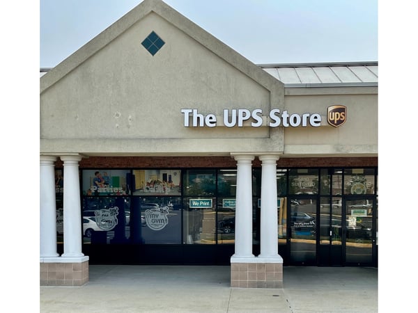 Facade of The UPS Store Kingstowne Shopping Center
