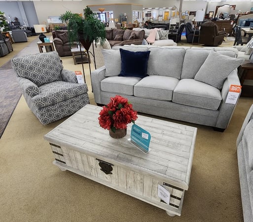 Tomah Slumberland Furniture lift-top coffee table