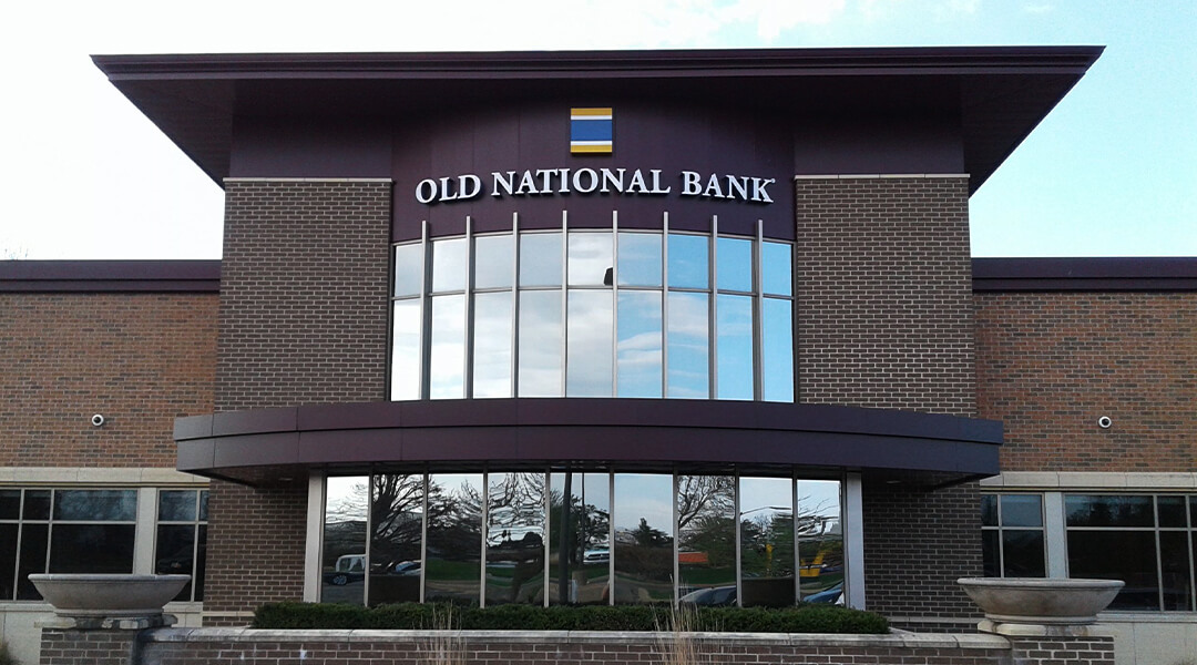 Old National Bank Consumer Commercial Wealth Business Banking In   1080x600 