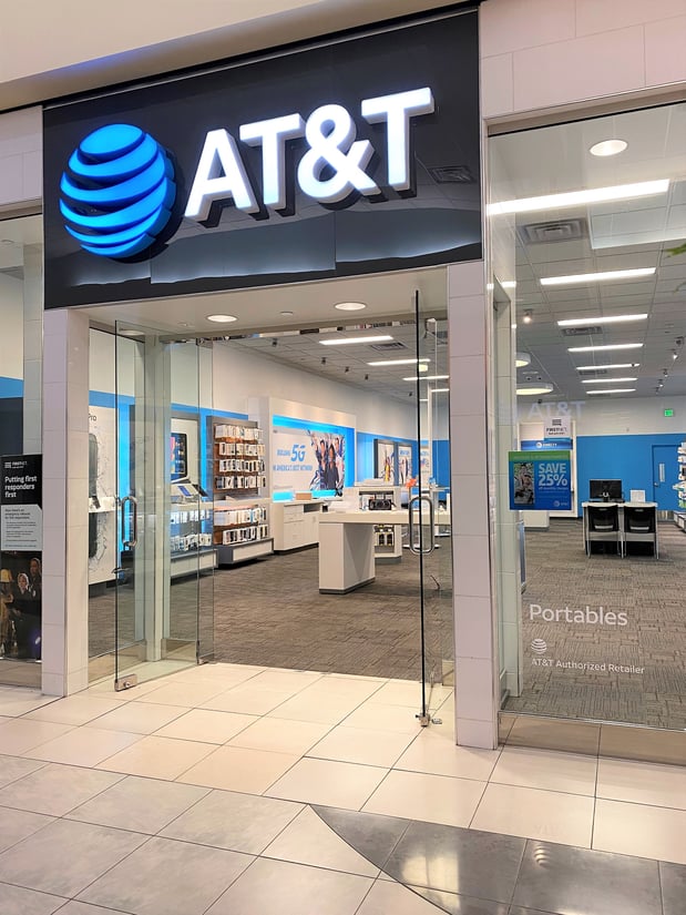 are at&t stores open today