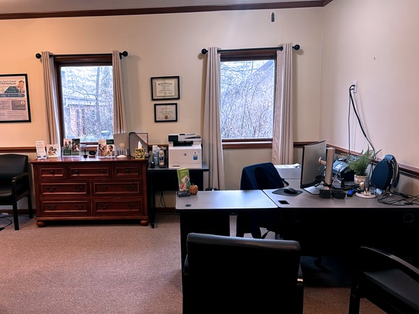Interior photo of the consultation office in the AudioNova hearing clinic in Fort Wayne, IN