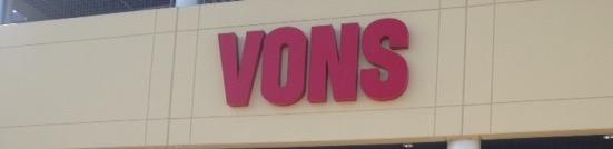 Vons Store Front Picture at 2355 E Colorado Blvd in Pasadena CA