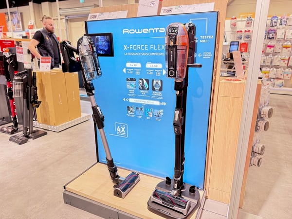 Boulanger vichy vous propose sa large gamme d'aspirateur balai Rowenta. Selon vos besoins, vous pouvez avoir un aspirateur balai ou un nettoyeur vapeur. Vous trouverez de nombreux modèles d'aspirateur balai comme le rowenta air force 360 et d'autres aspirateur sans fil rowenta.