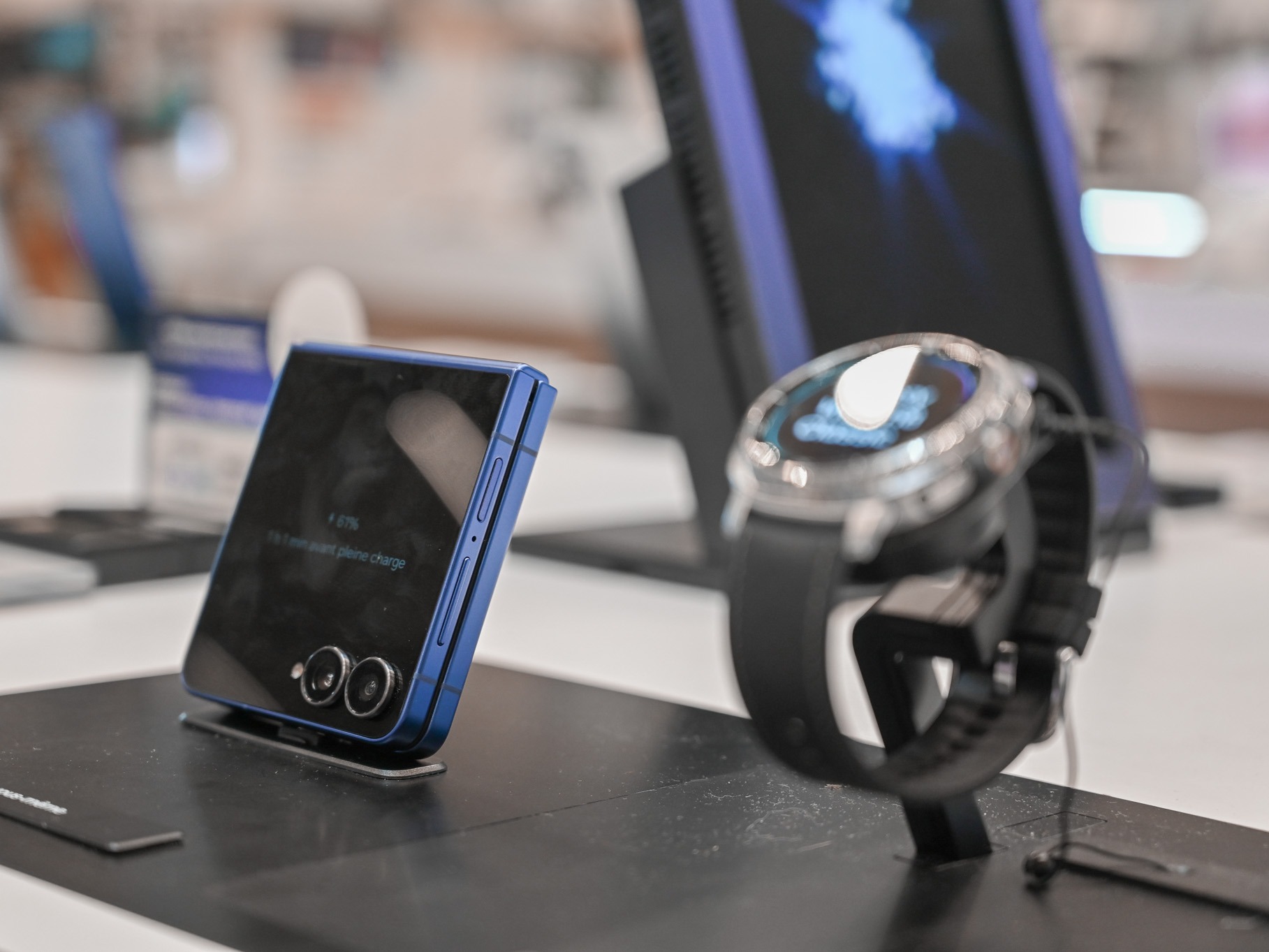 Galaxy Z Flip7 chez Boulanger Toulon - La Garde