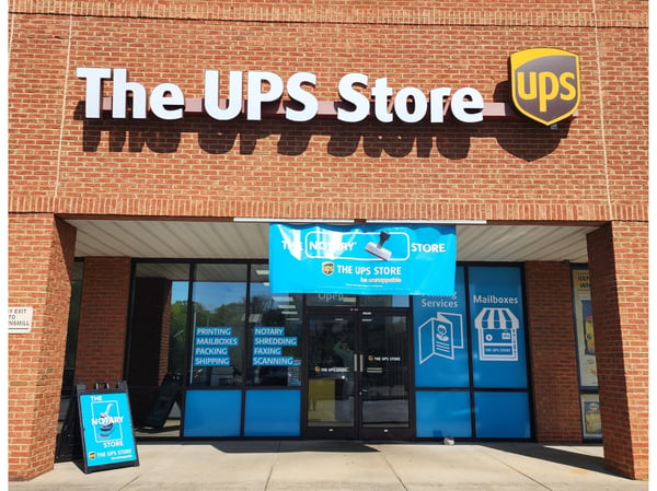 Fachada de The UPS Store The Shops at Franklin