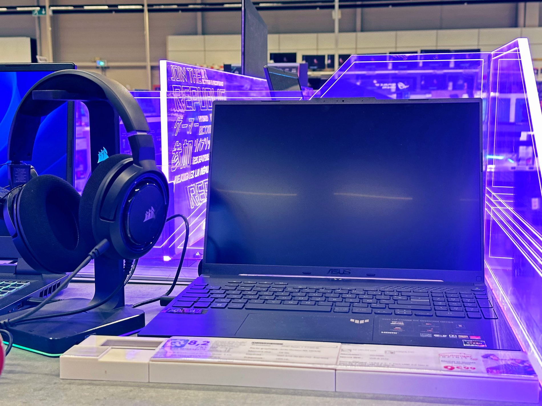 Accessoires gamer ASUS chez Boulanger Toulon - La Garde