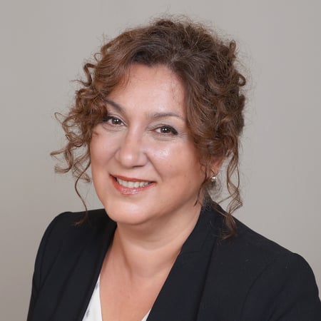 Headshot of Ayca Akisik - TD Wealth Financial Advisor