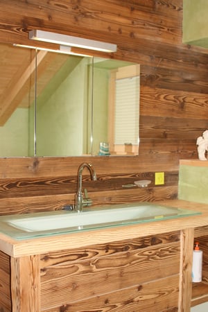 Badezimmer aus Altholz