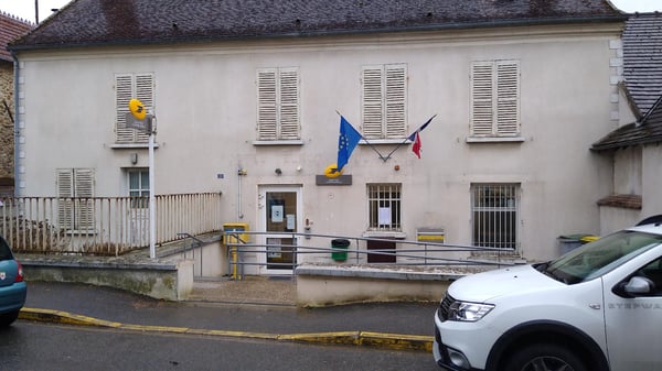 Photo du point La Poste Agence Communale OZOUER LE VOULGIS Mairie