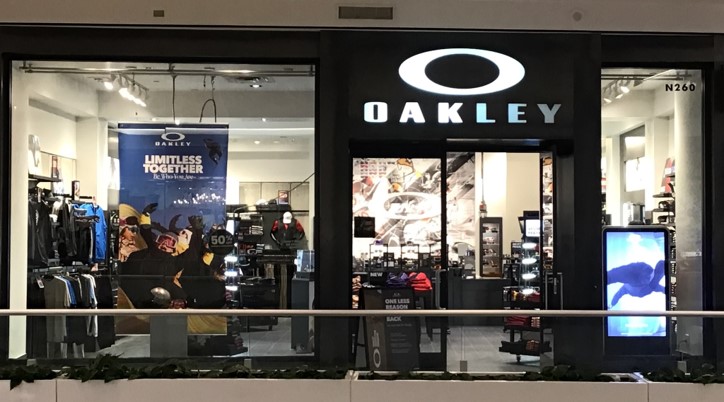 Oakley  Mall of America®