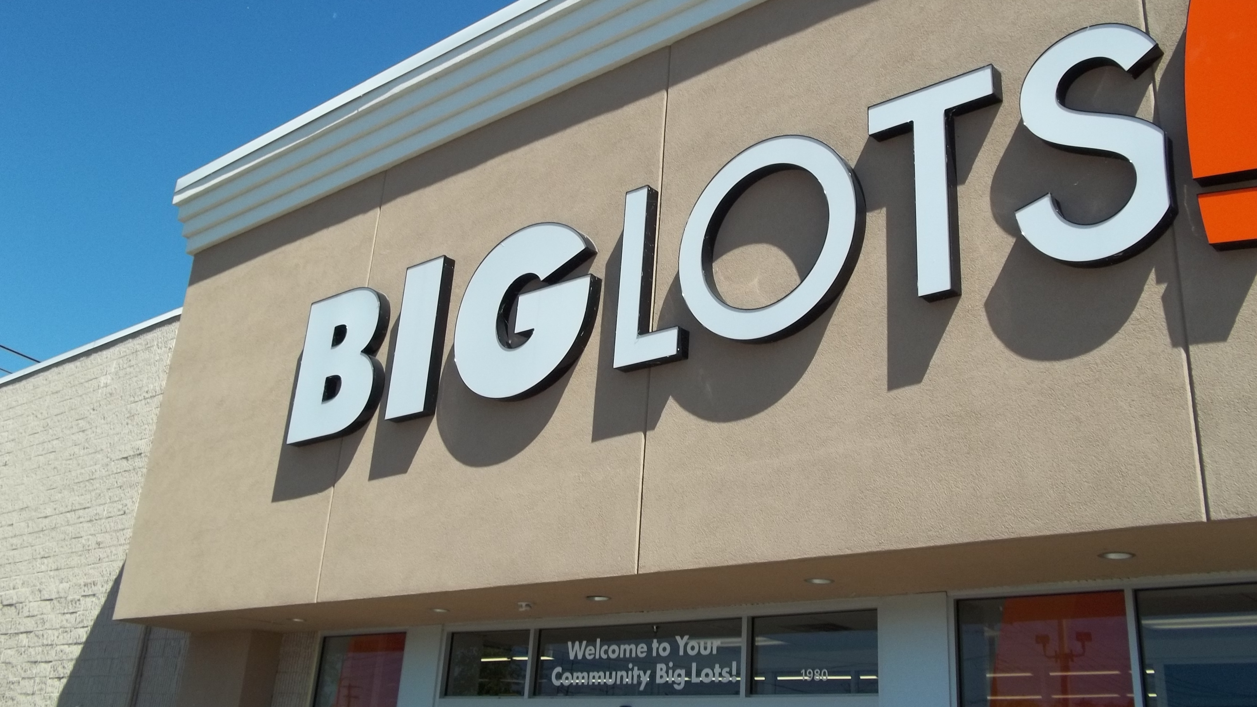 Retail Giant Big Lots Shutters Stores In New York, North Carolina, And  Illinois