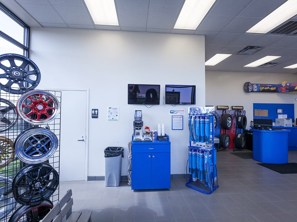 Tire Discounters Walton tires, alignment, brakes, autoglass in Walton, KY