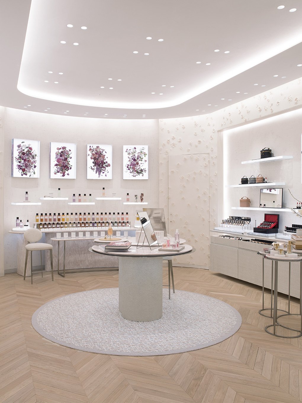 DIOR Dior Boutique France Paris 30 Avenue Montaigne