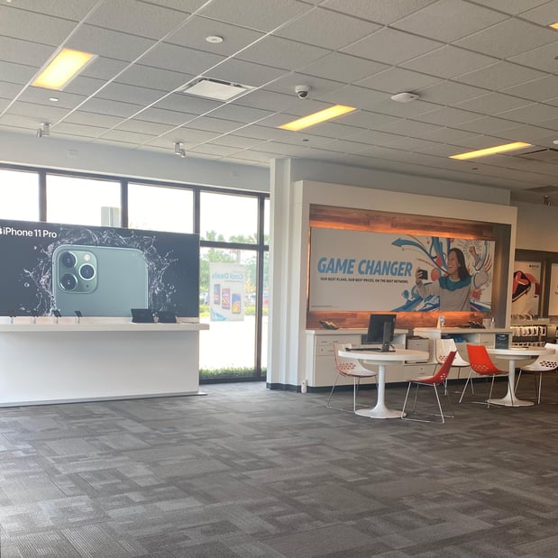AT&T Store Palm Coast Landing iPhone SE w/ Curbside Pickup Palm
