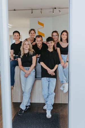 zollikhair Team