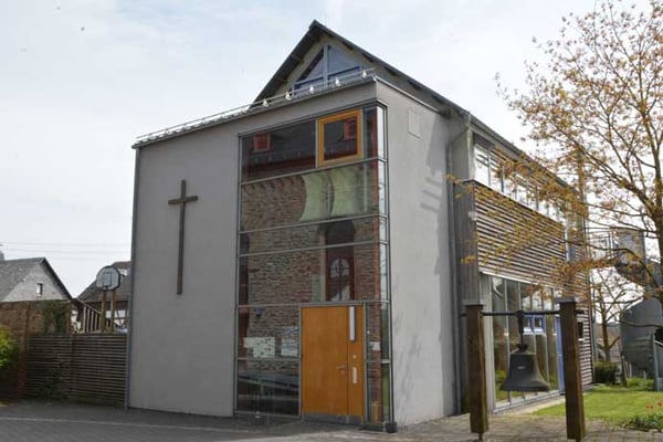 Evangelische Kirche Görsroth - Evangelische Gesamtkirchengemeinde Mittlerer Untertaunus (MUT)