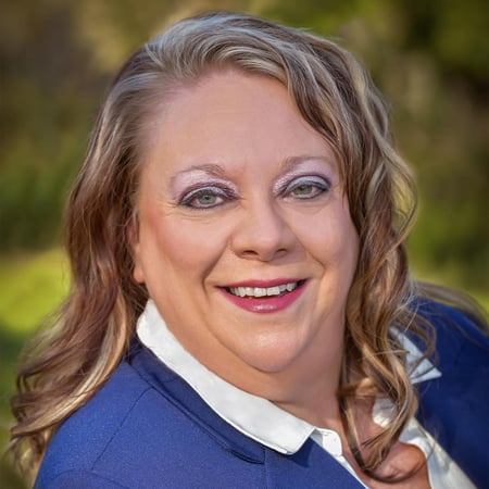 Photo of Angela Lyons