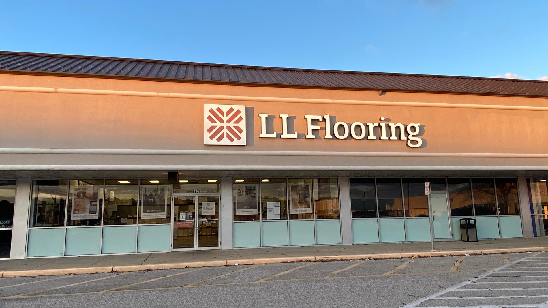 Vinyl Flooring Maintenance Tips  LL Flooring (Lumber Liquidators)