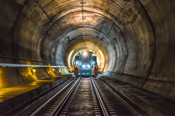 Bahninfrastrukturreinigung - Tunnelreinigung