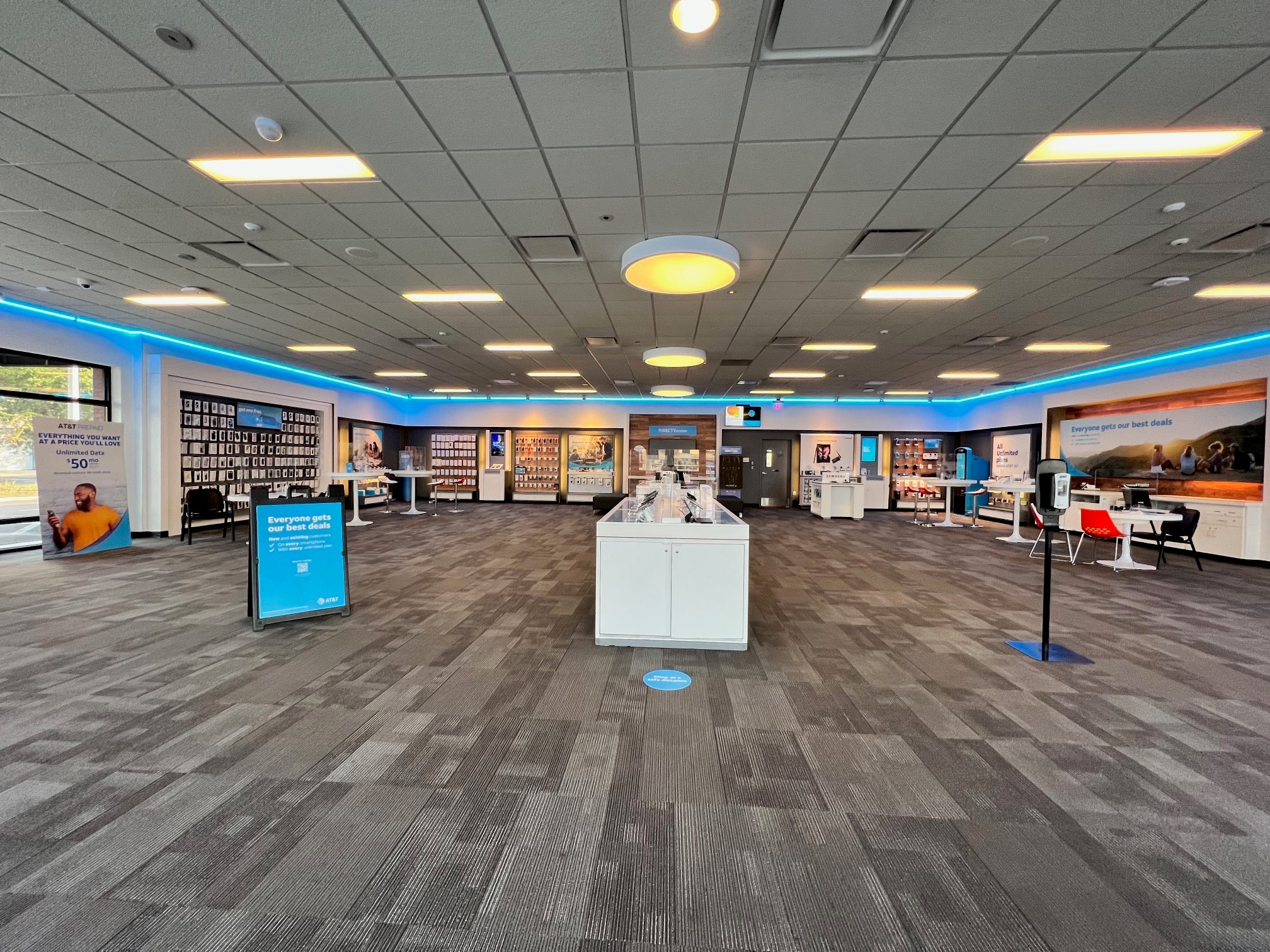 AT&T Regency Park Cell Phones, Wireless Plans & Accessories 9498