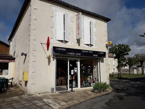 Photo du point La Poste Relais GENAC Buraliste