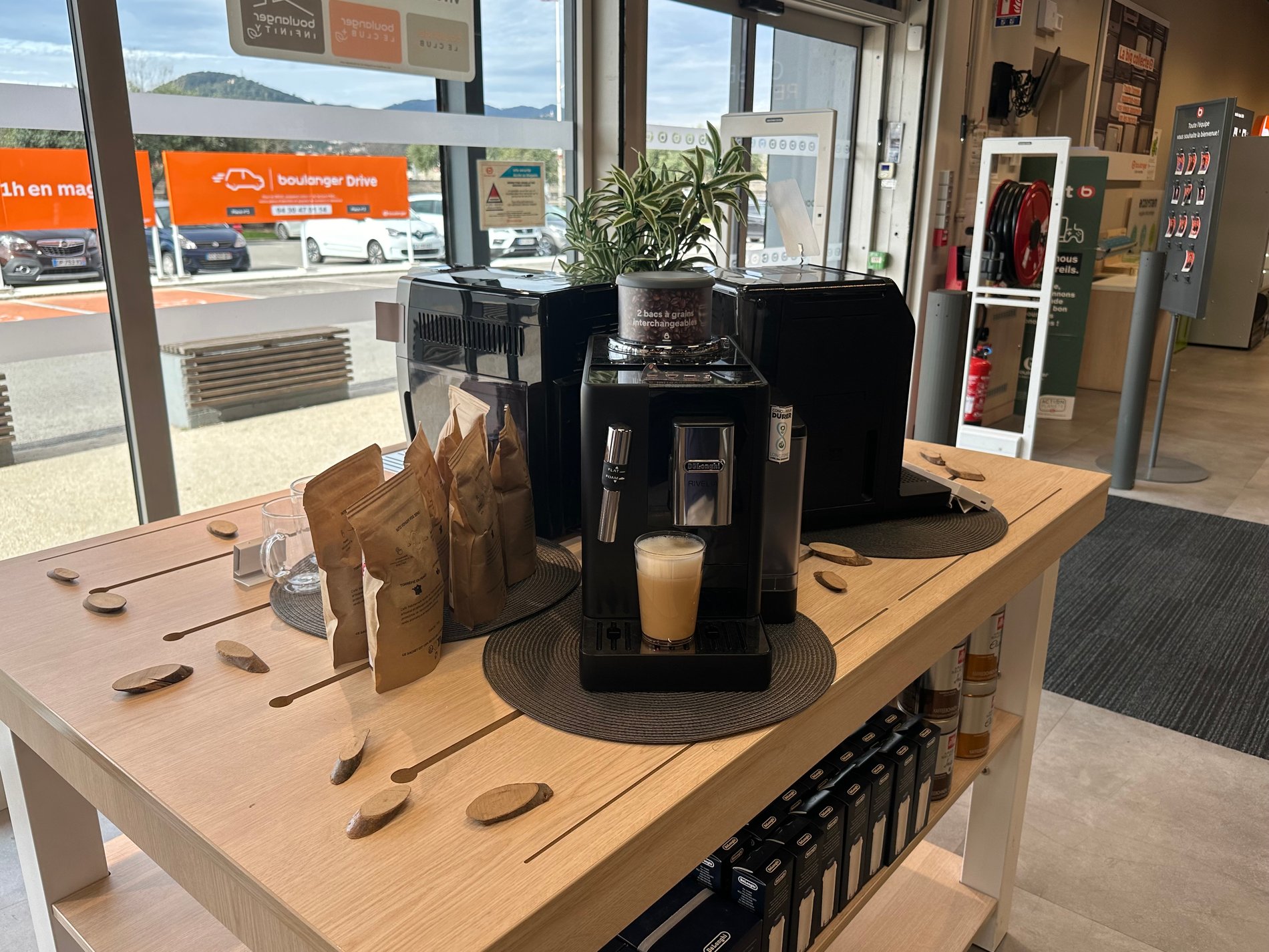 #BoulangerAlès #Delonghi #ExpertCafé #BroyeursÀCafé #Percolateurs #AccessoiresCafé #Détartrant #Climatiseurs #Chauffage #Électroménager #Multimédia #ConfortMaison #ThomasExpertDelonghi #CaféParfait #ConfortOptimal #QualitéDelonghi #ÉconomieÉnergie