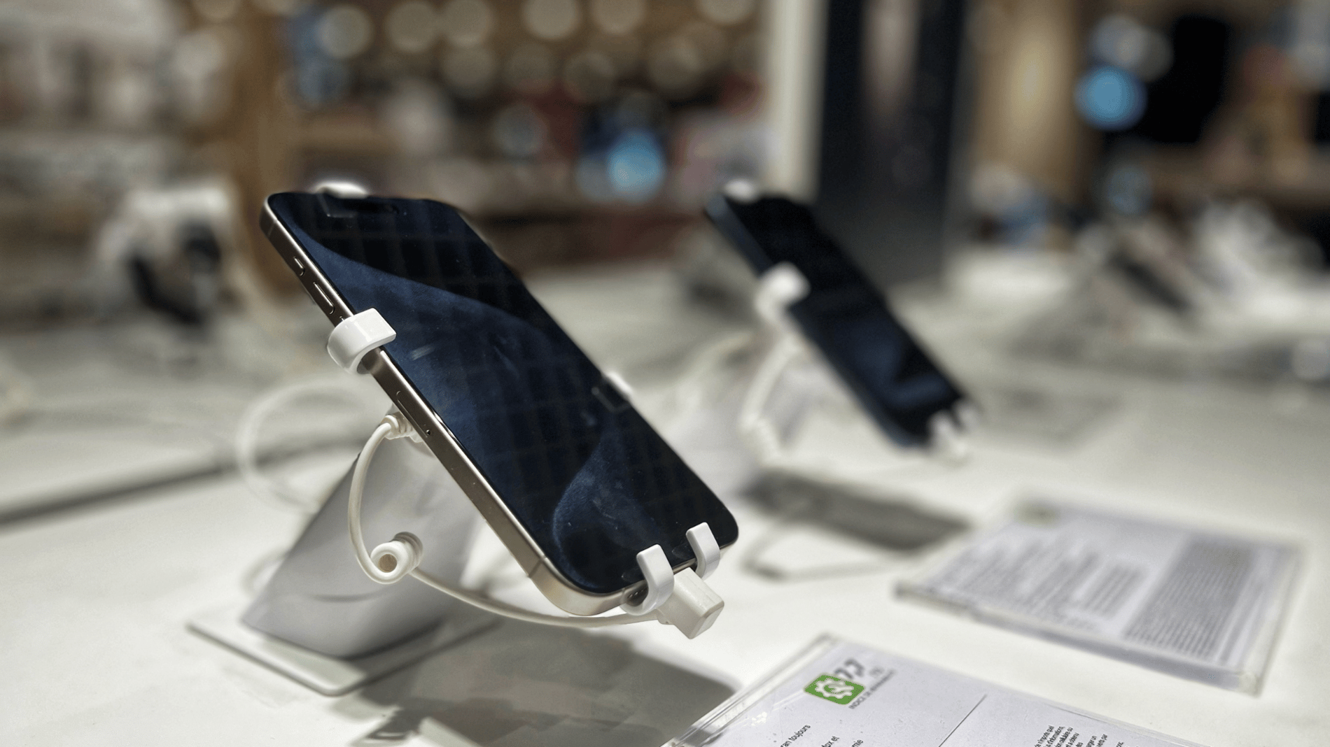 APPLE IPHONE 15 CHEZ BOULANGER NICE CAP 3000