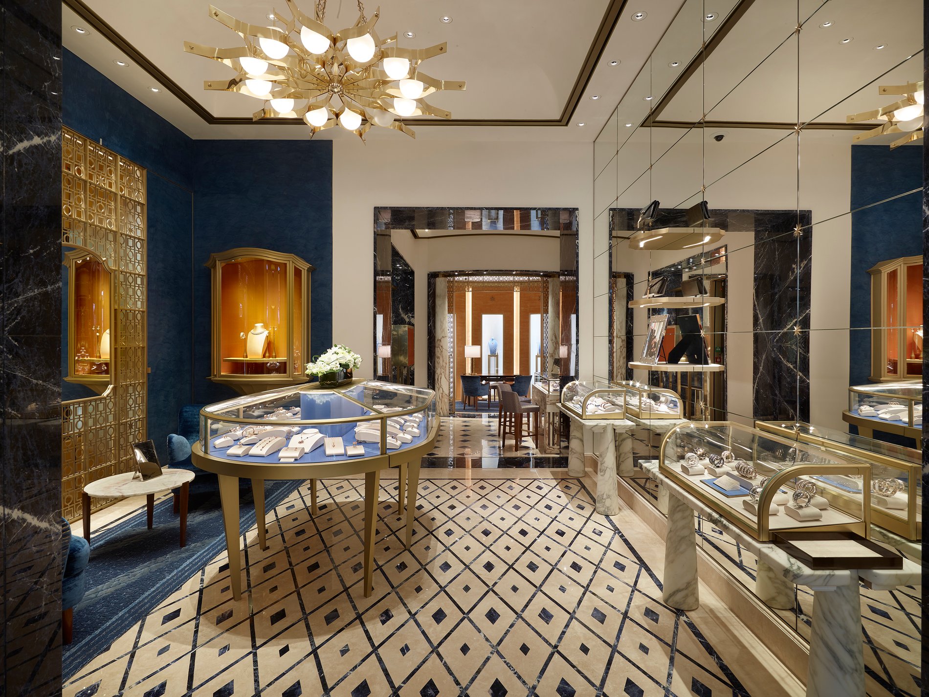 BULGARI | Fine Italian Jewellery, Watches & Luxury Goods in Monaco, Hotel  Paris