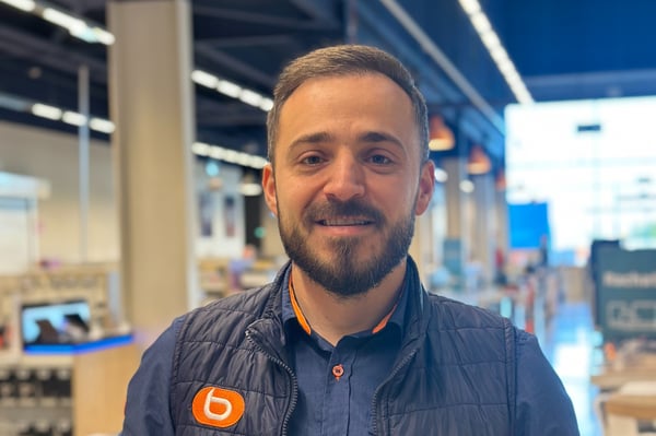 Abdurrahman Responsable Univers Multimédia du magasin Boulanger Colmar