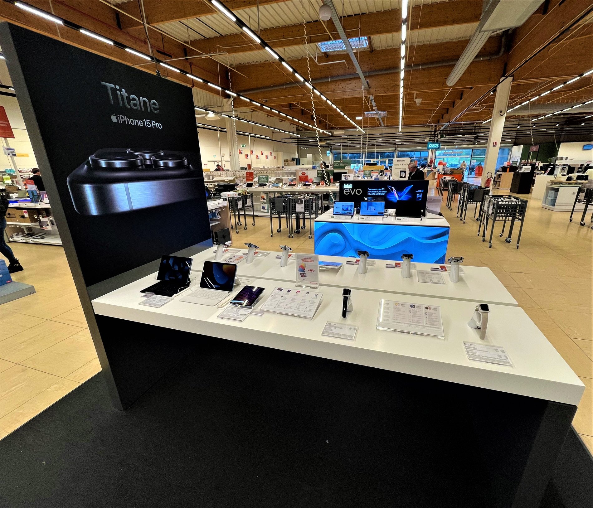 Rayon Apple watch et Ipad Boulanger Caen Mondeville