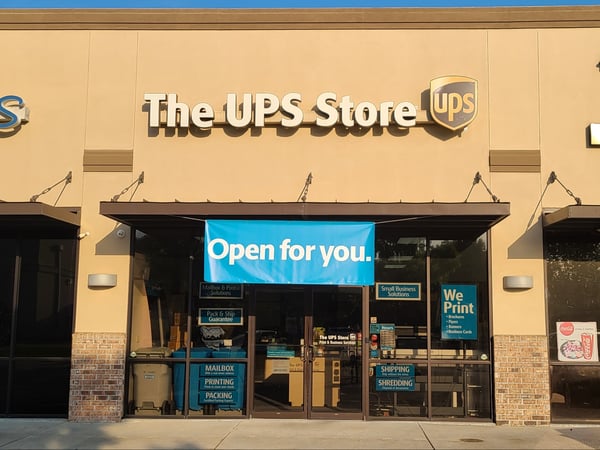 Facade of The UPS Store Baton Rouge