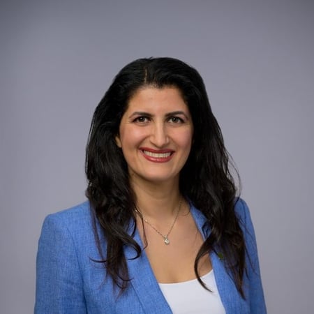 Headshot of Niloufar Nahavandi - TD Premier Banker