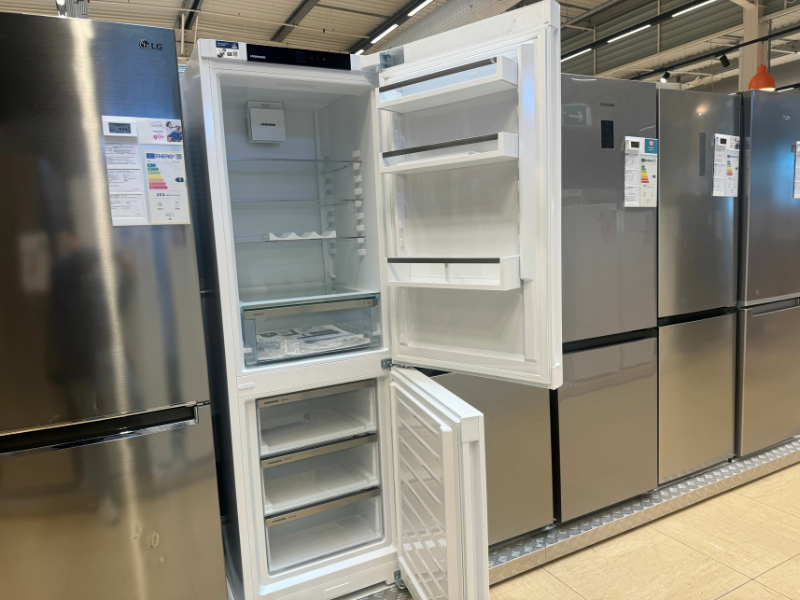 Découvrez les combinés réfrigérateurs-congélateurs de la marque Liebherr au magasin Boulanger Avignon Le Pontet.