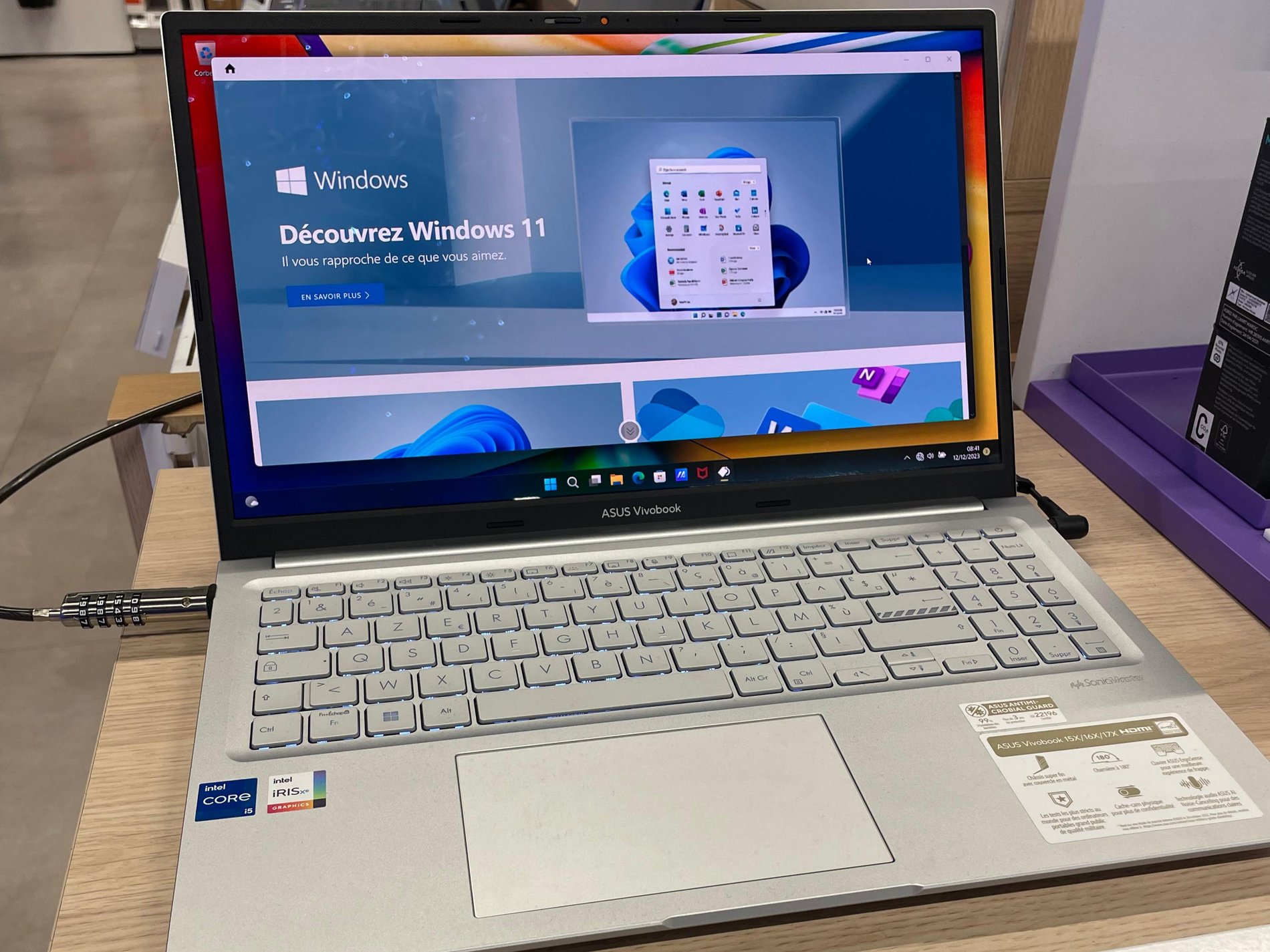 Découvrez les ordinateurs bureautique ASUS Vivobook ou Zenbook dans votre magasin Boulanger Villefranche sur Saône !
