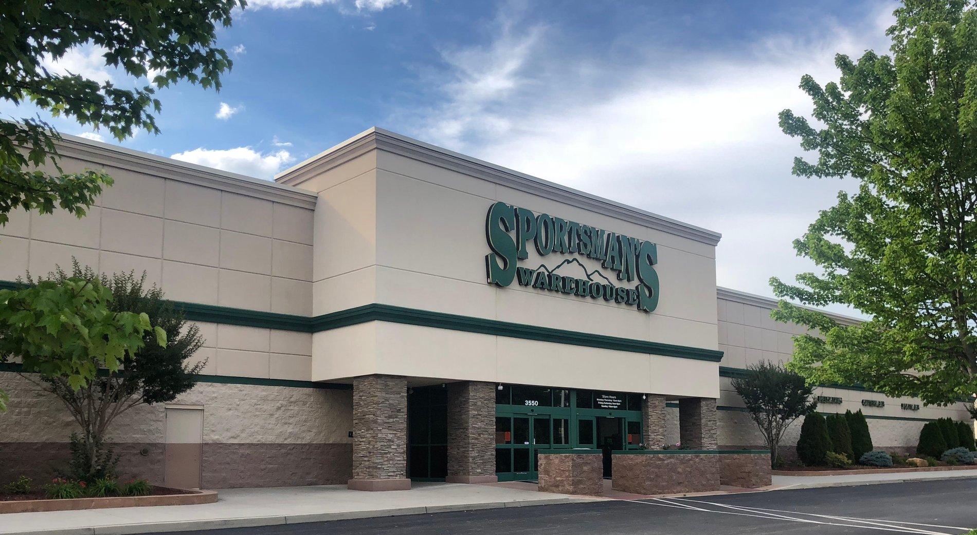 Roanoke, VA Outdoor Sporting Goods Store Sportsman's Warehouse