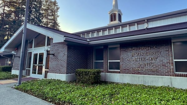 The Church of Jesus Christ of Latter-day Saints --Cottage Lake building in Woodinville, Washington