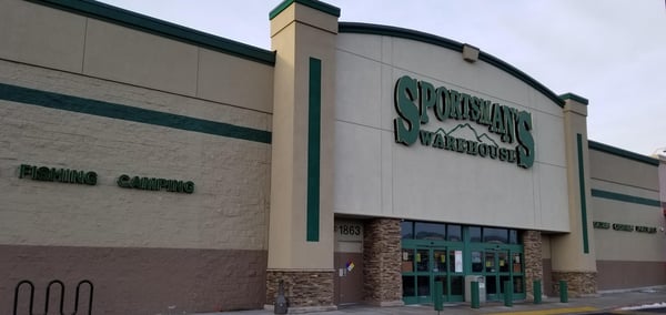 The front entrance of Sportsman's Warehouse in Klamath Falls