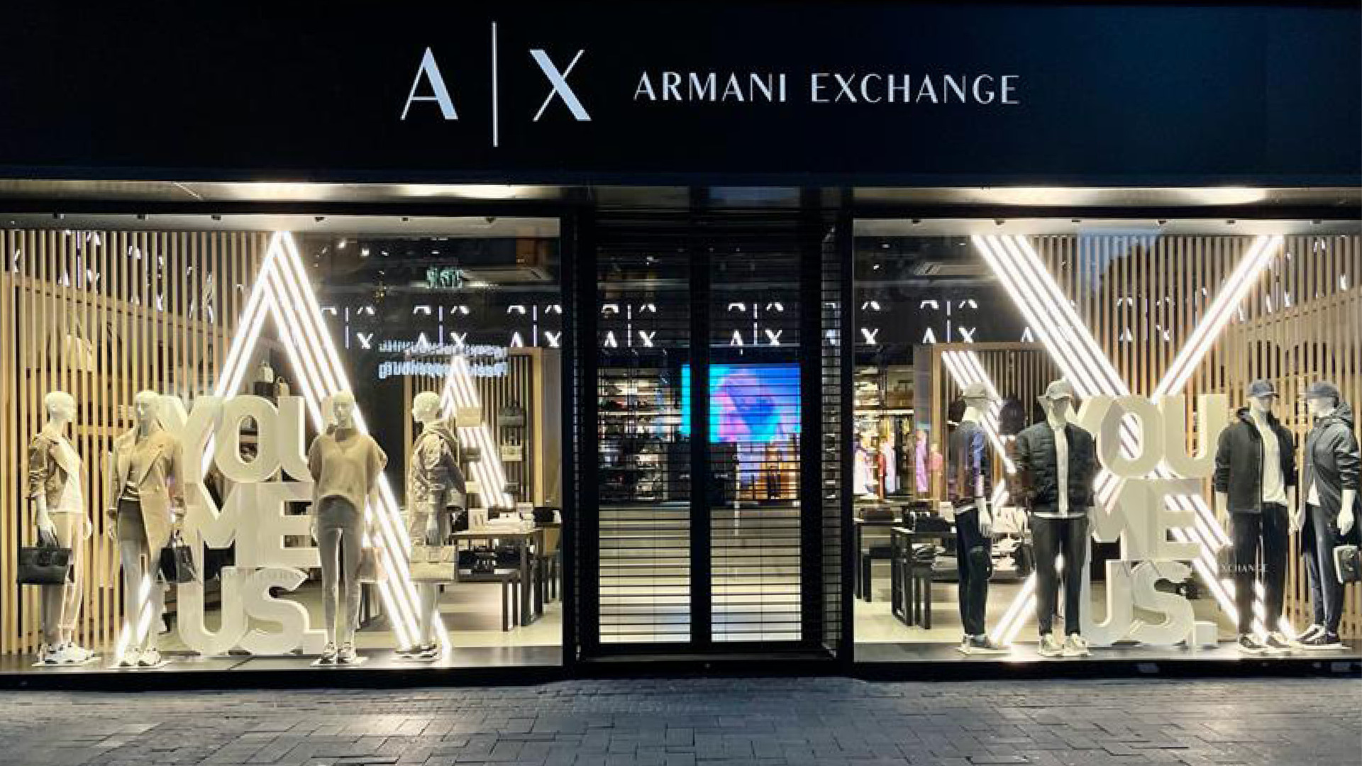 Ax armani shop