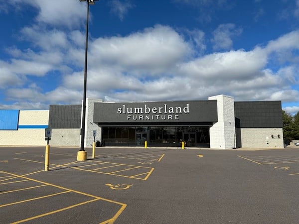 Baraboo Slumberland Furniture storefront